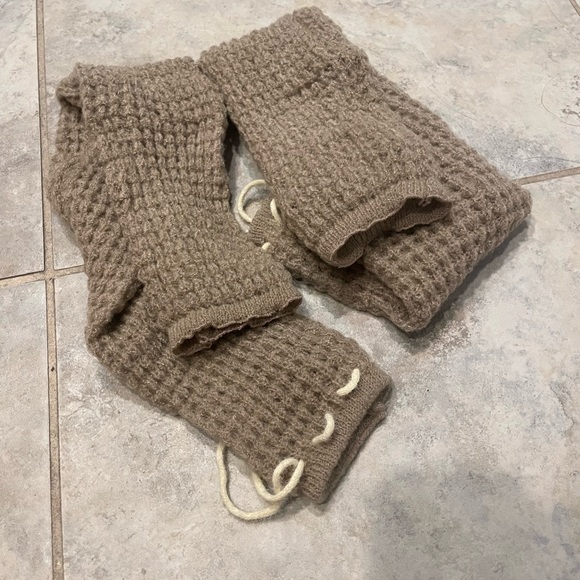 Y2K taupe Knitted leg warmer gloves 🧶 - Picture 1 of 3